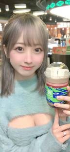 屋顶人海报